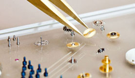 宁波百达翡丽指定维修门店打开表壳